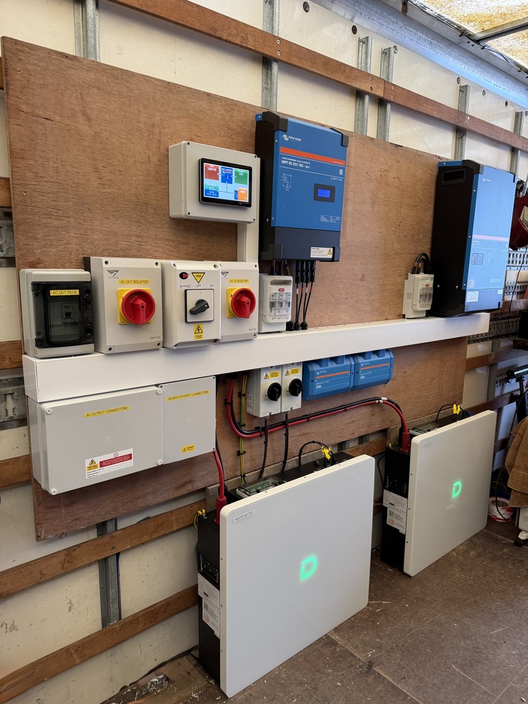 Victron MultiPlus-II inverter, RS solar controller and two Dyness batteries